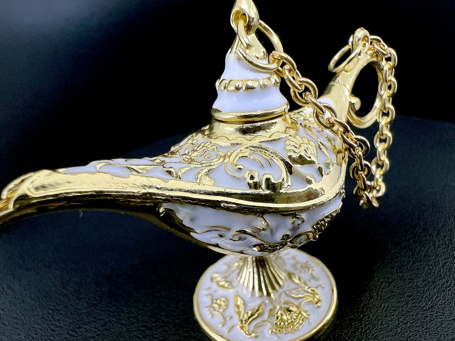 レインボーの500円ガチャ「真鍮製 魔法のランプ」のレビュー